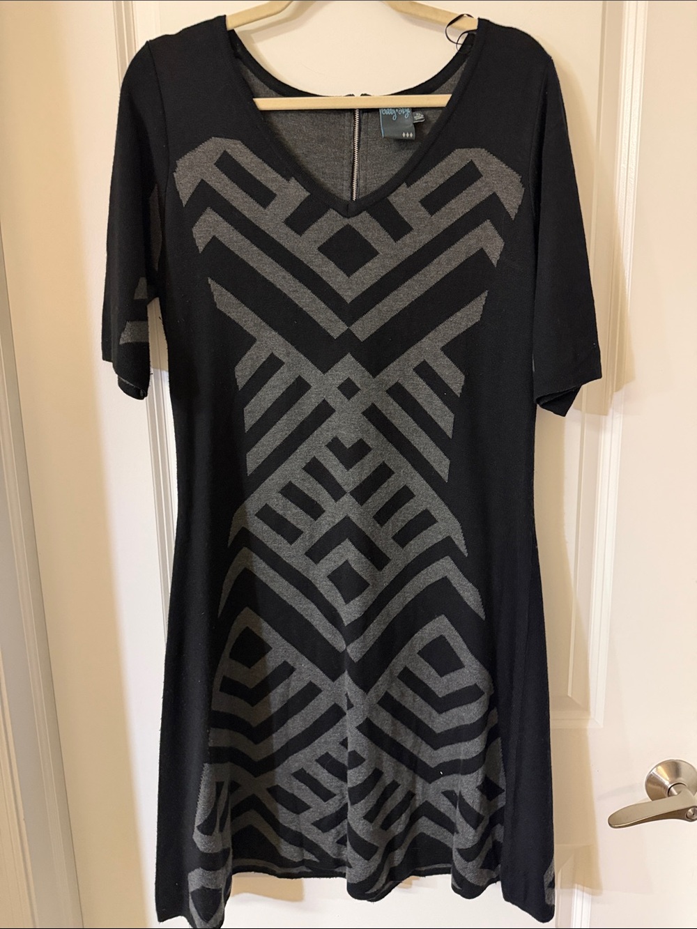 Black and Gray Geometric V‑Neck Midi Dress